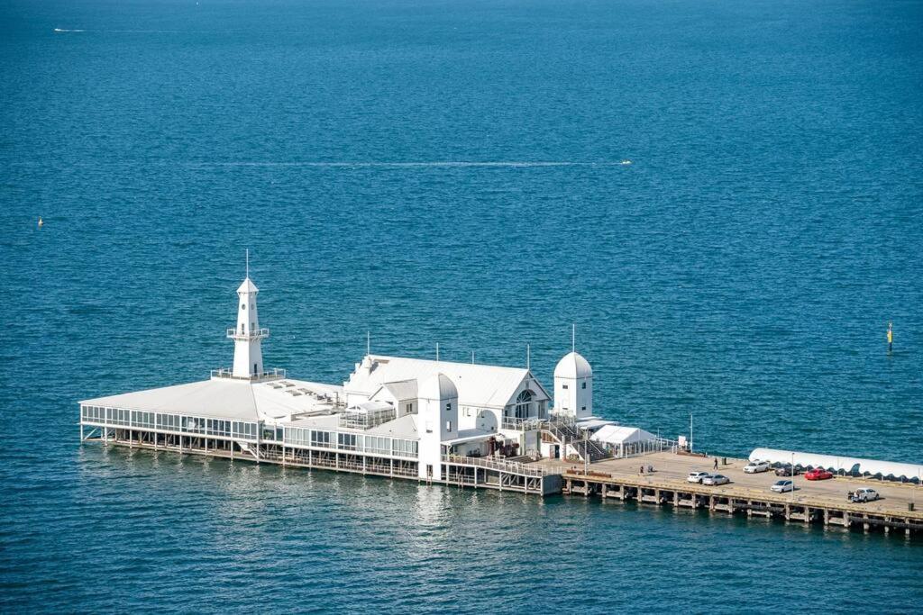 2br Penthouse With Bay Views By Short & Long Apartment Geelong
