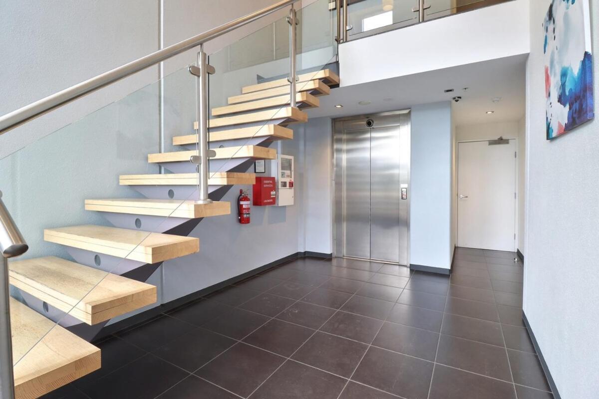 Apartment Terminus I Steps From Geelongs Buzz
