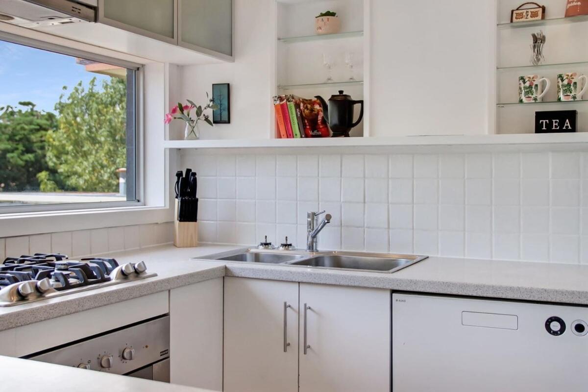 Scenic Serenity Large Family In Holiday home Geelong