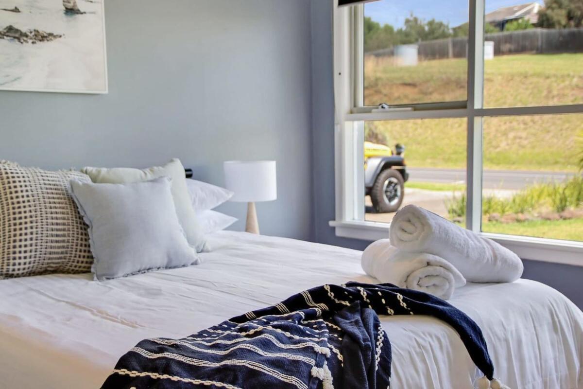 Scenic Serenity Large Family In Holiday home Geelong