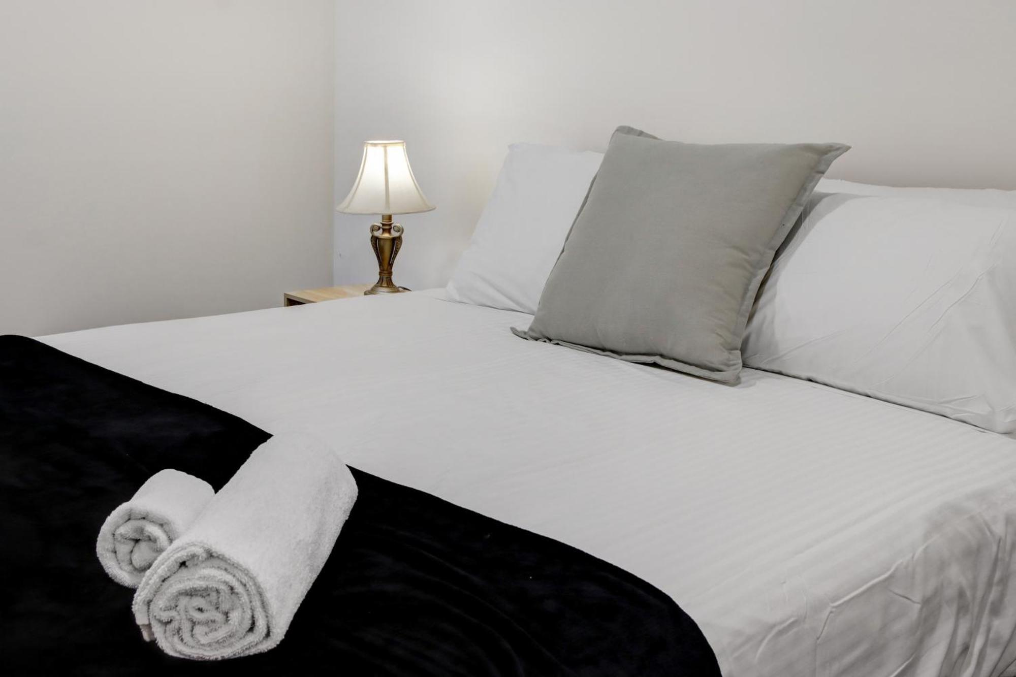 Apartment York St *