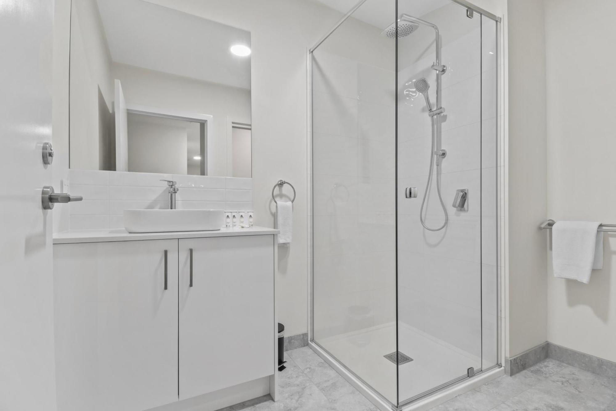 Apartment York St *