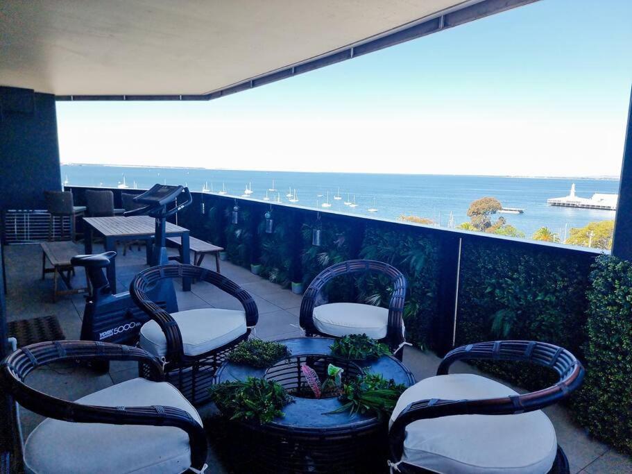 Apartment 2 Bedrooms Aptmt With Ocean View