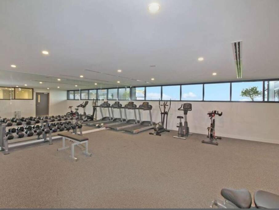 2 Bedrooms Aptmt With Ocean View Apartment