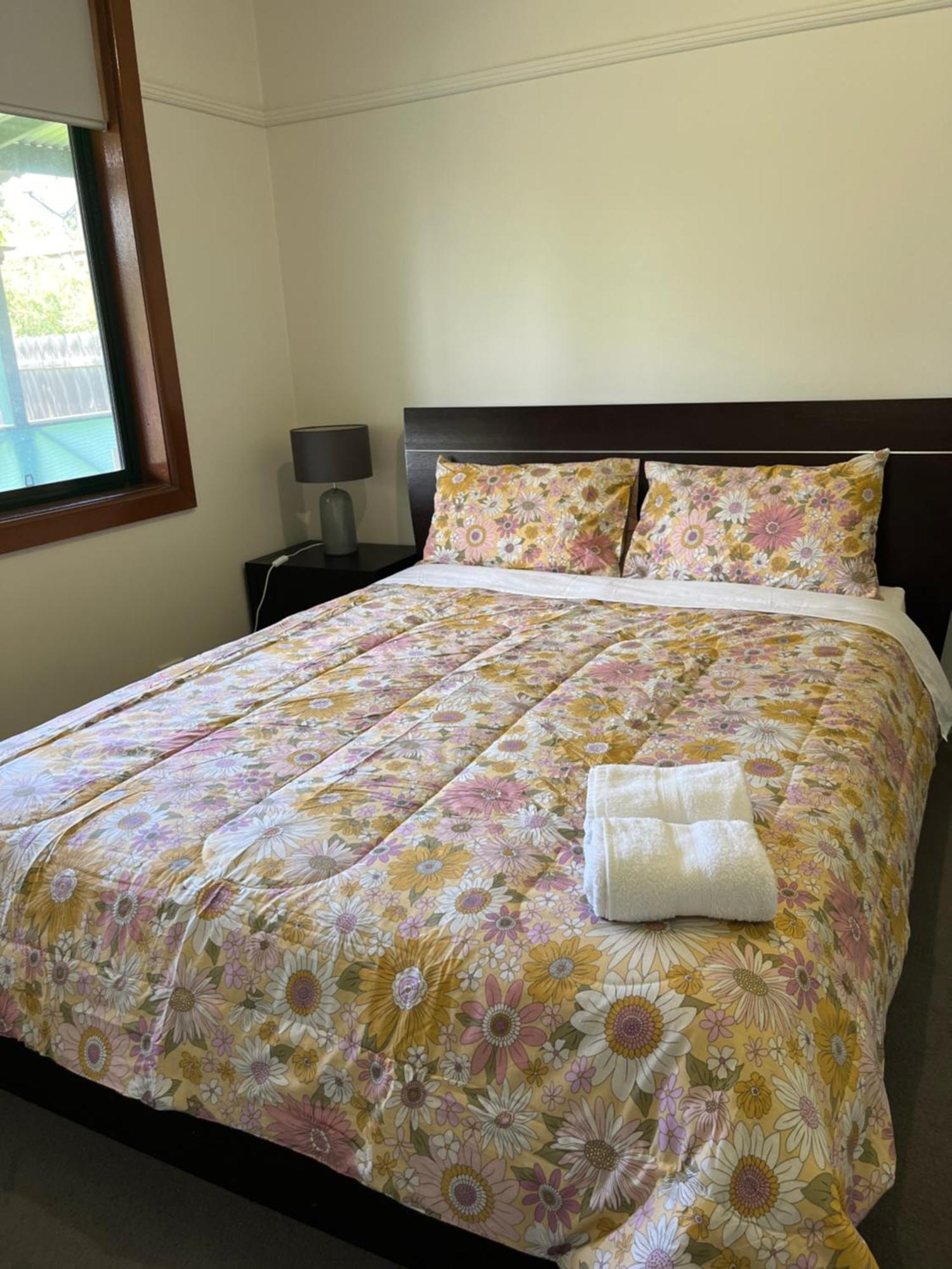 Holiday home Cheerful 2 Bedroom House With A Beautiful Veranda *
