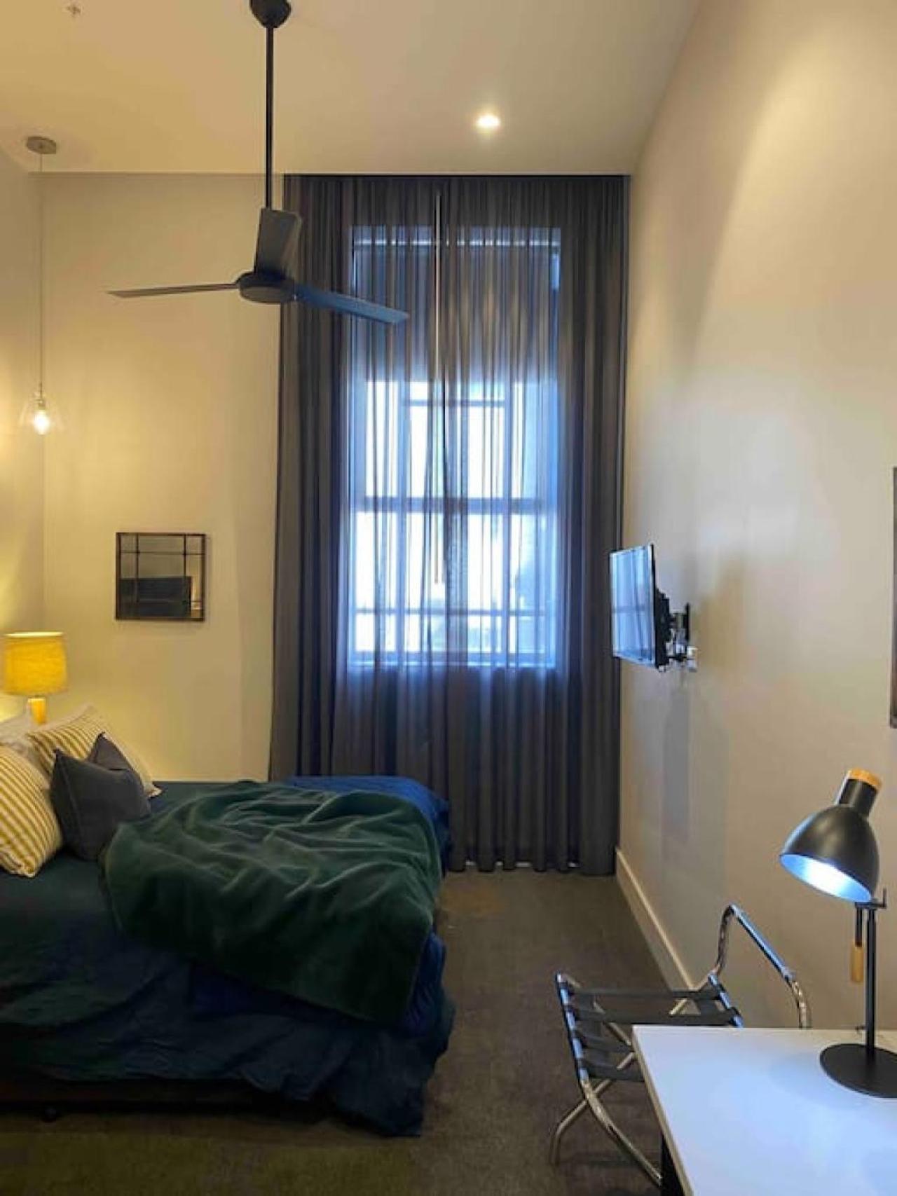Manhattan On Moorabool - Heritage Listed Cbd Apartment *