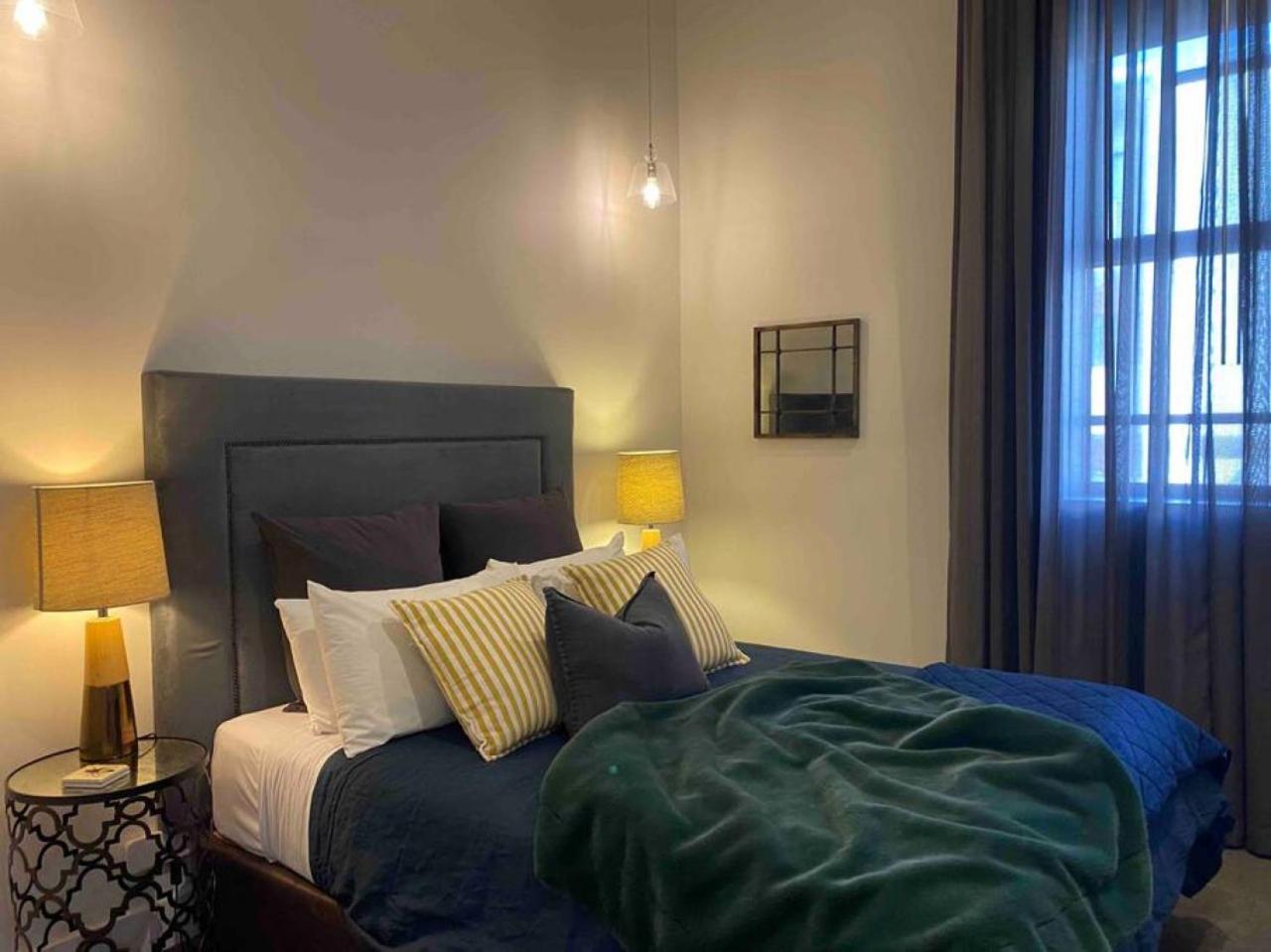 Apartment Manhattan On Moorabool - Heritage Listed Cbd