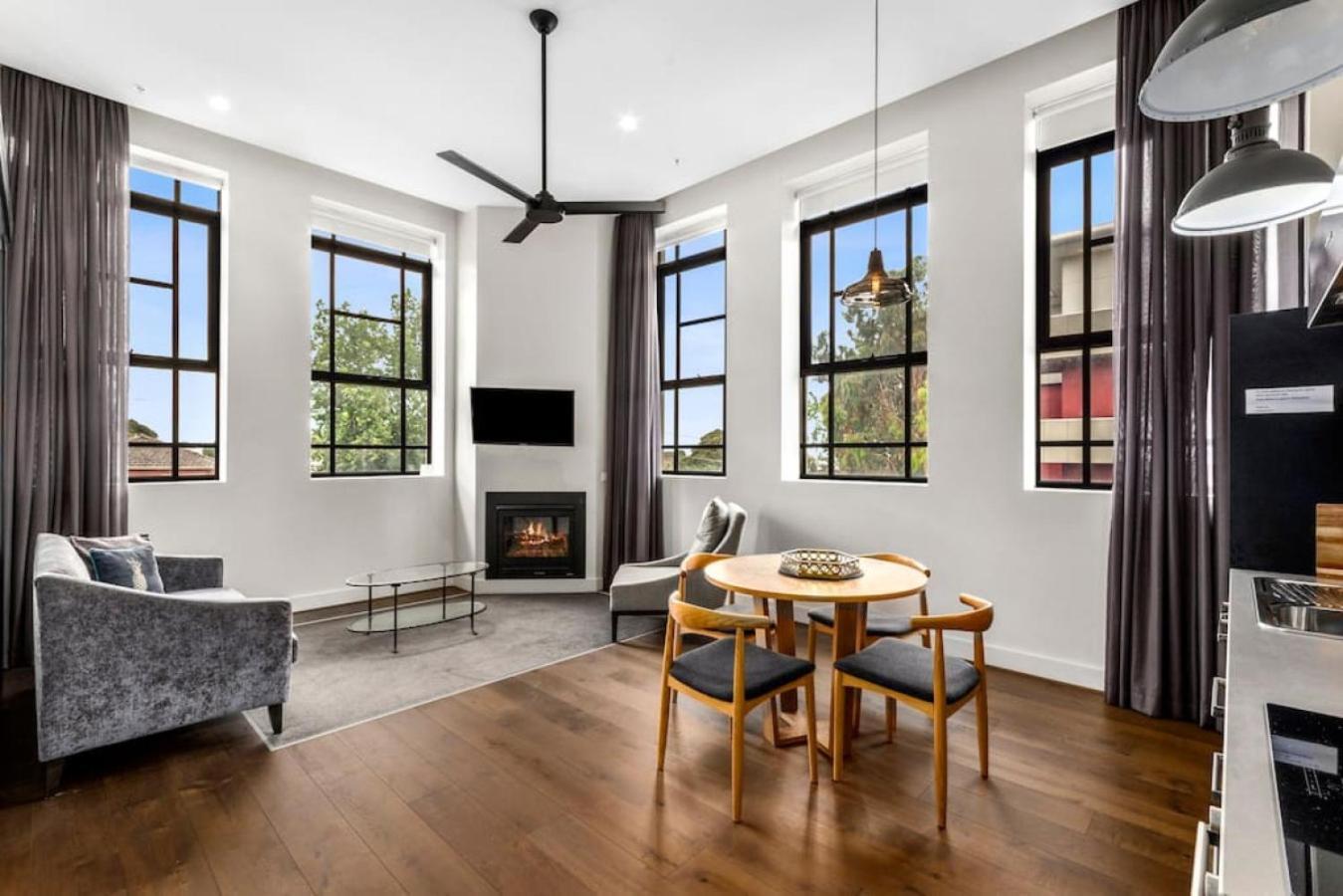 Manhattan On Moorabool - Heritage Listed Cbd