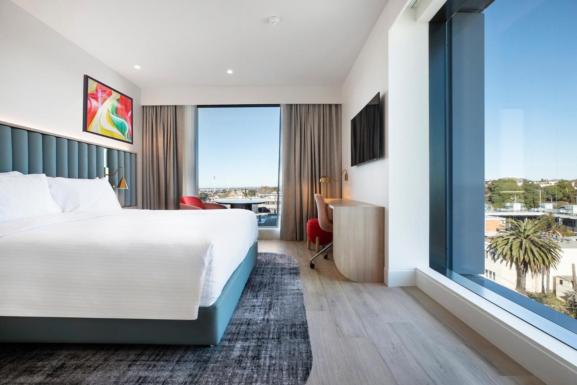 & By Ihg Hotel 4*