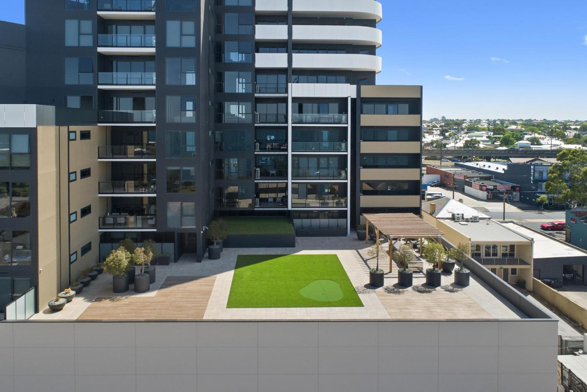 Apartment Modern With Water View In