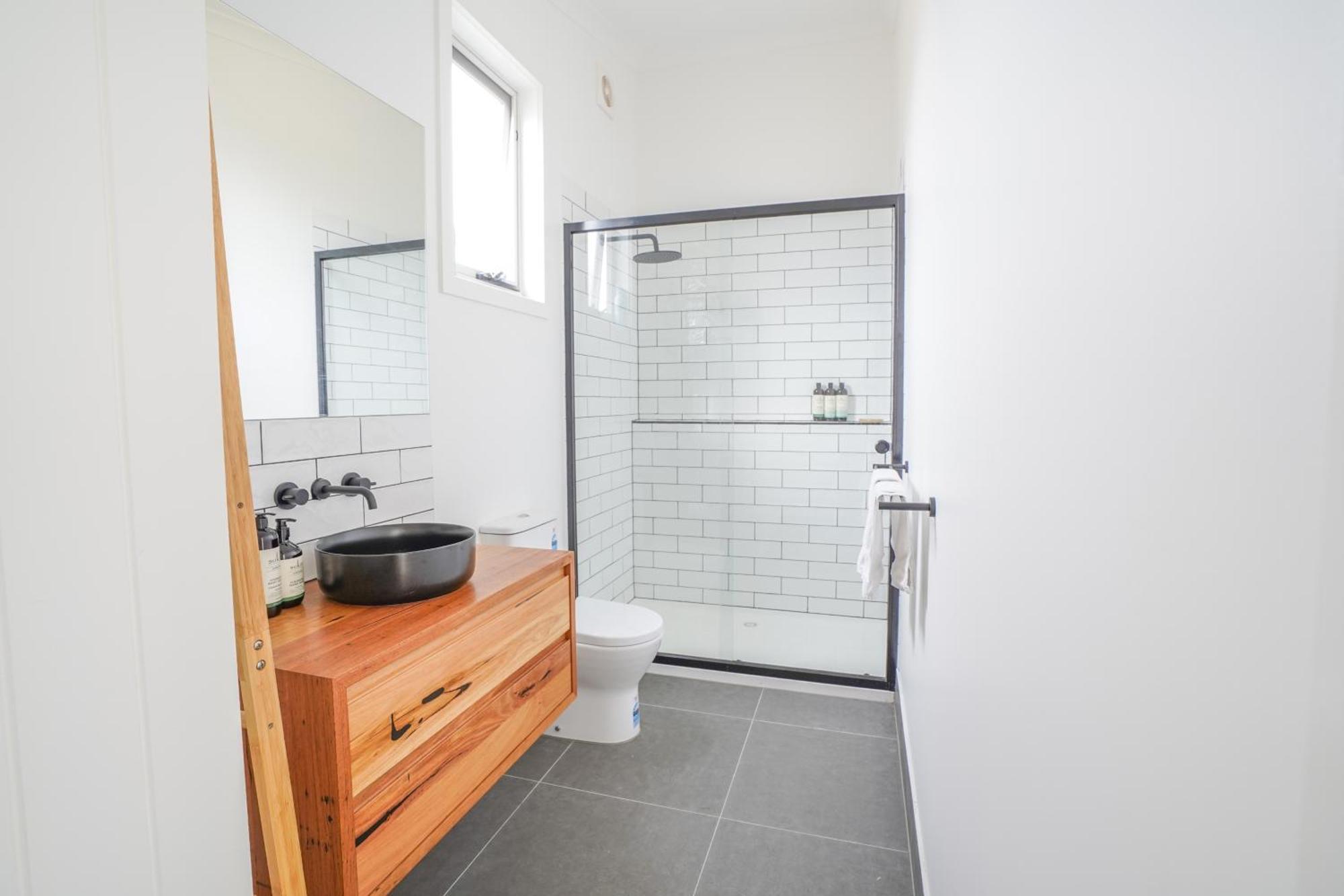 Charming Highton Hideaway Between Cbd And Surf Coast Guest house *