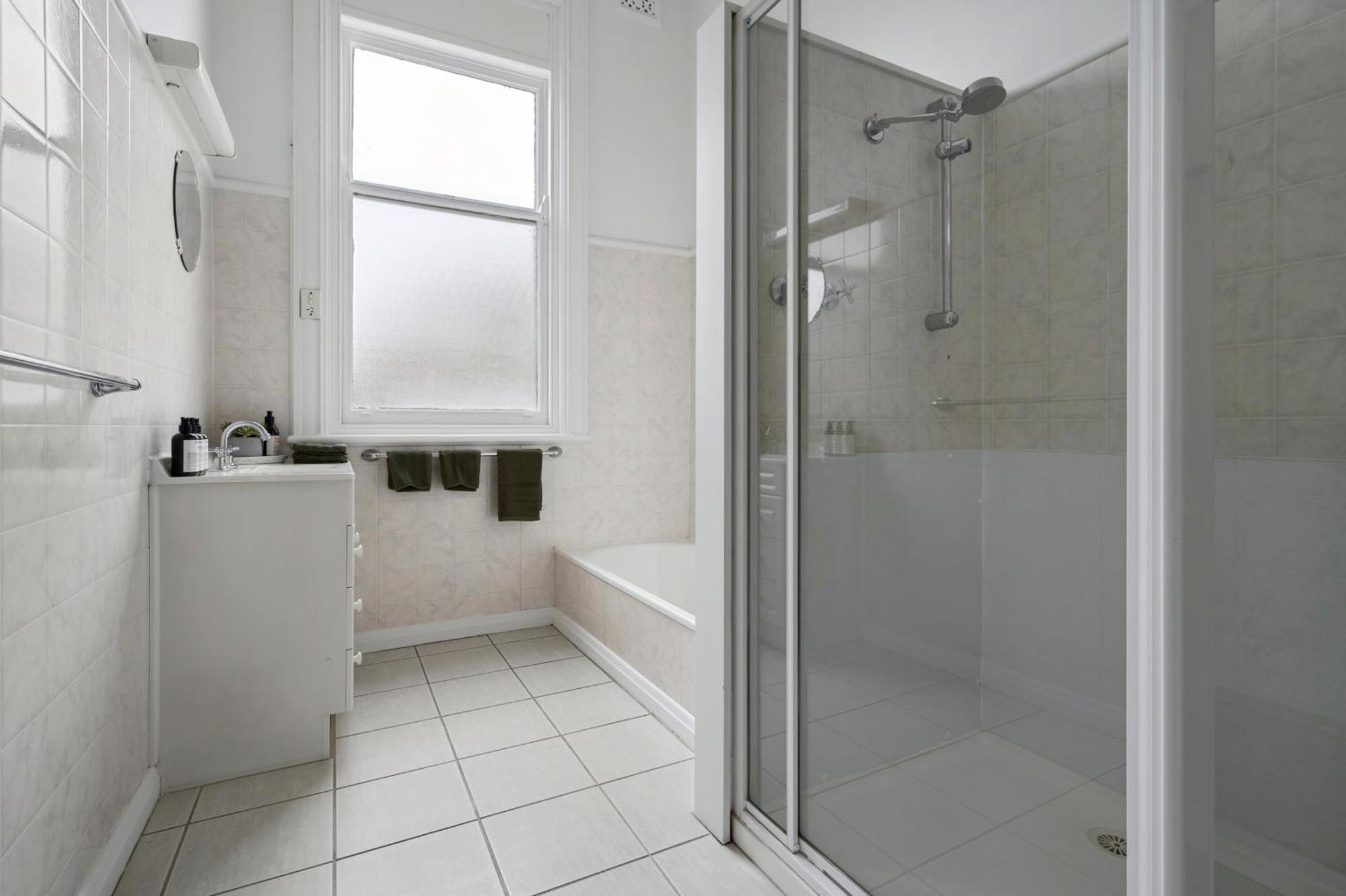 Myers Manor I Cbd Geelong