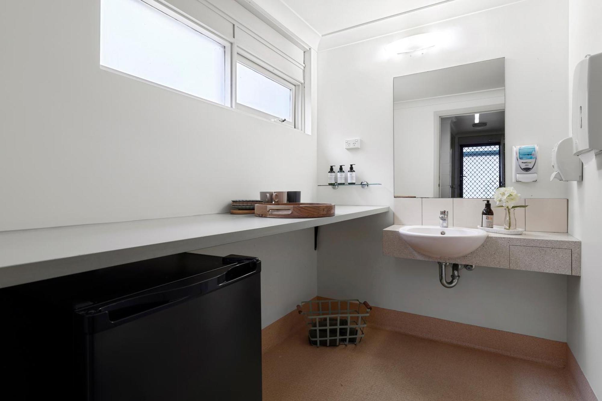 Myers Manor I Cbd Geelong