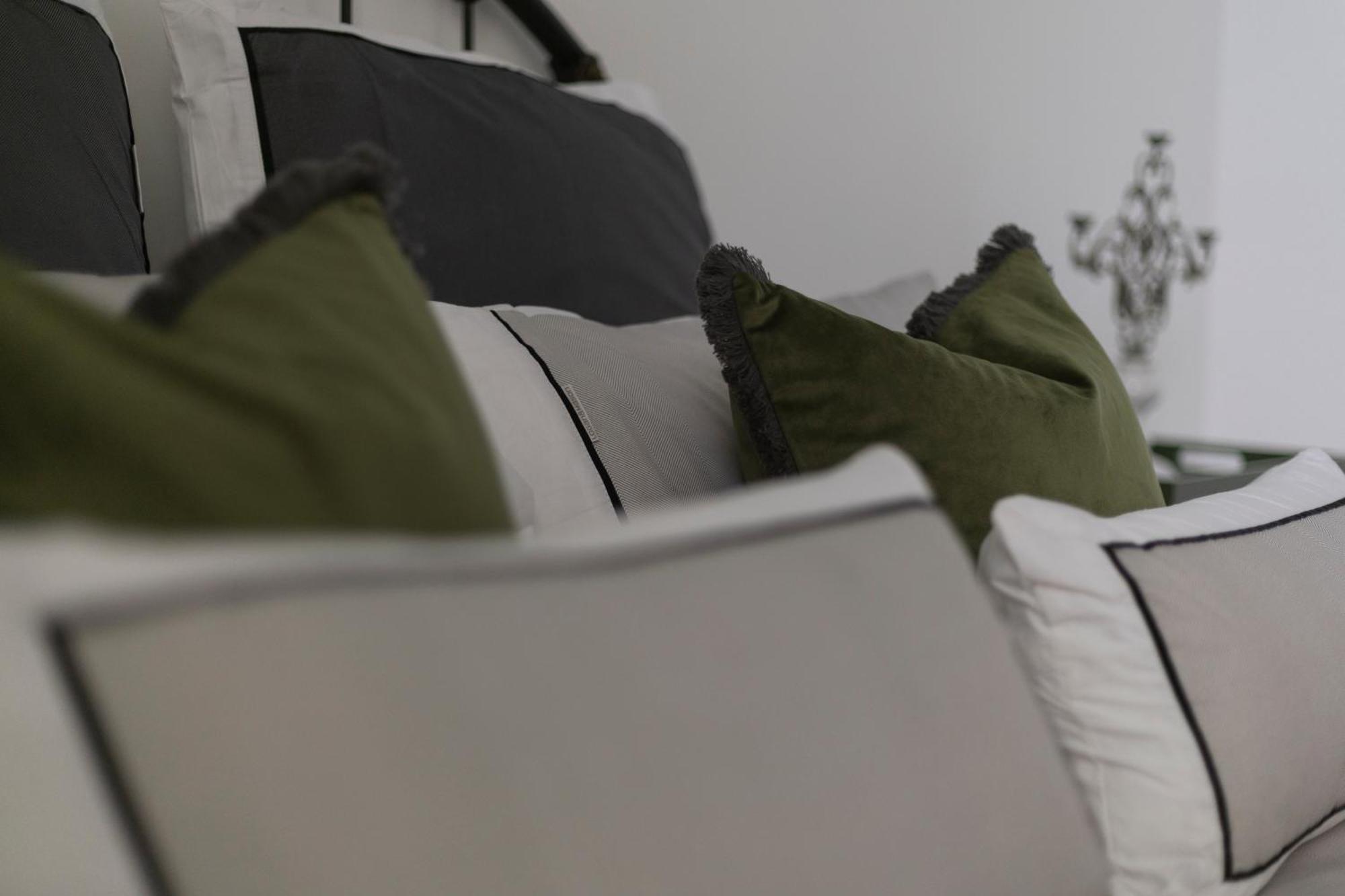 Myers Manor I Cbd Guest house