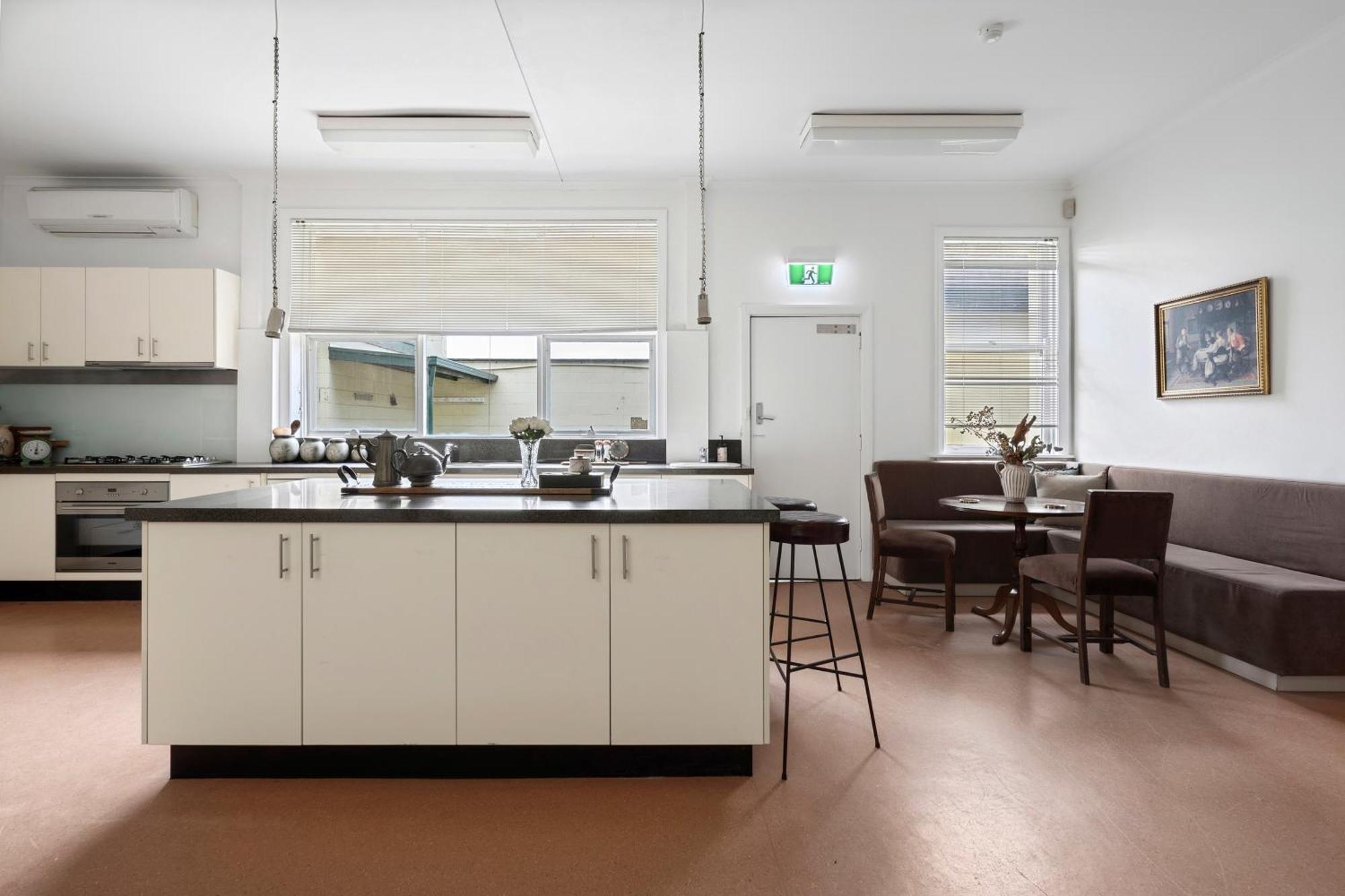 Myers Manor I Cbd Guest house Geelong