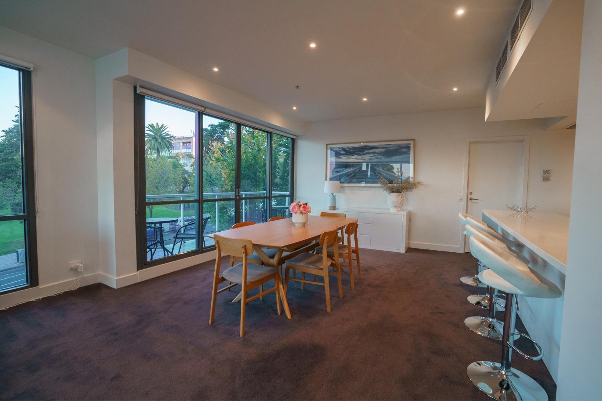 Luxury Overlooking Marina * Geelong
