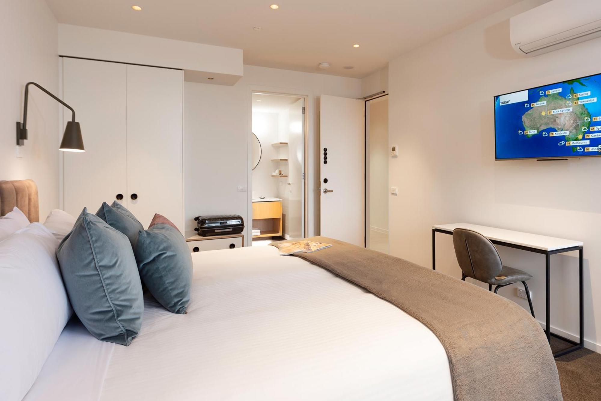 Oaks R Aparthotel