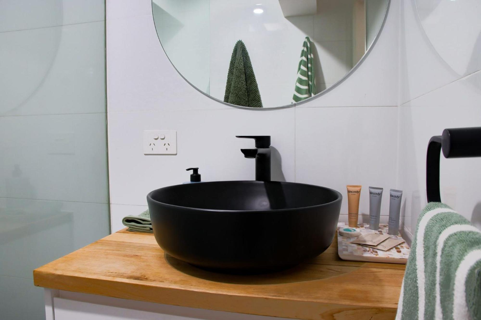 Bee At Scenic I 2 Bedroom Near Cbd Apartment Geelong