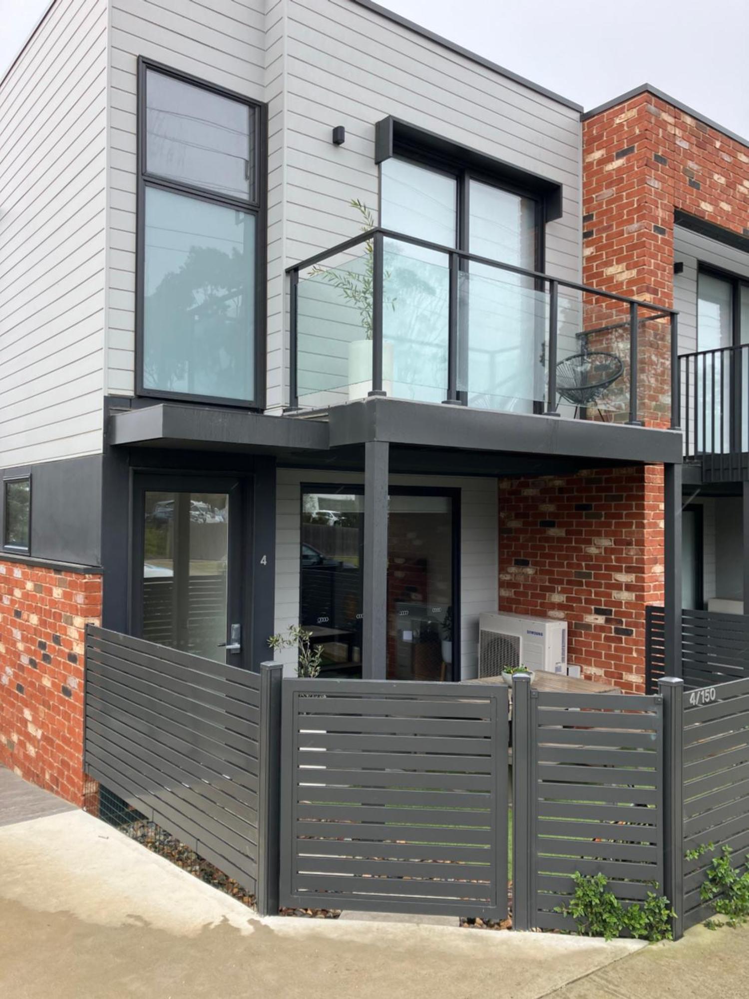 Private & Ensuite, In Shared Modern 2 Level - Full Use Of Facilities Apartment Geelong