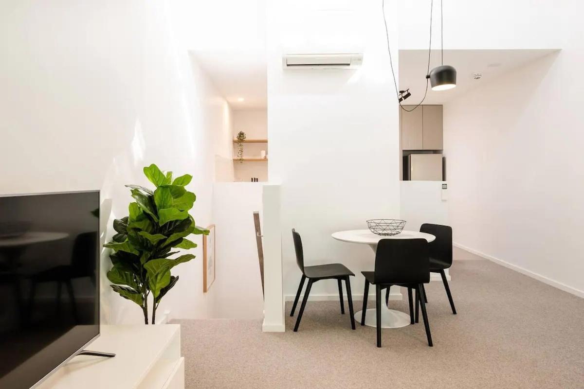 Executive Apartment *