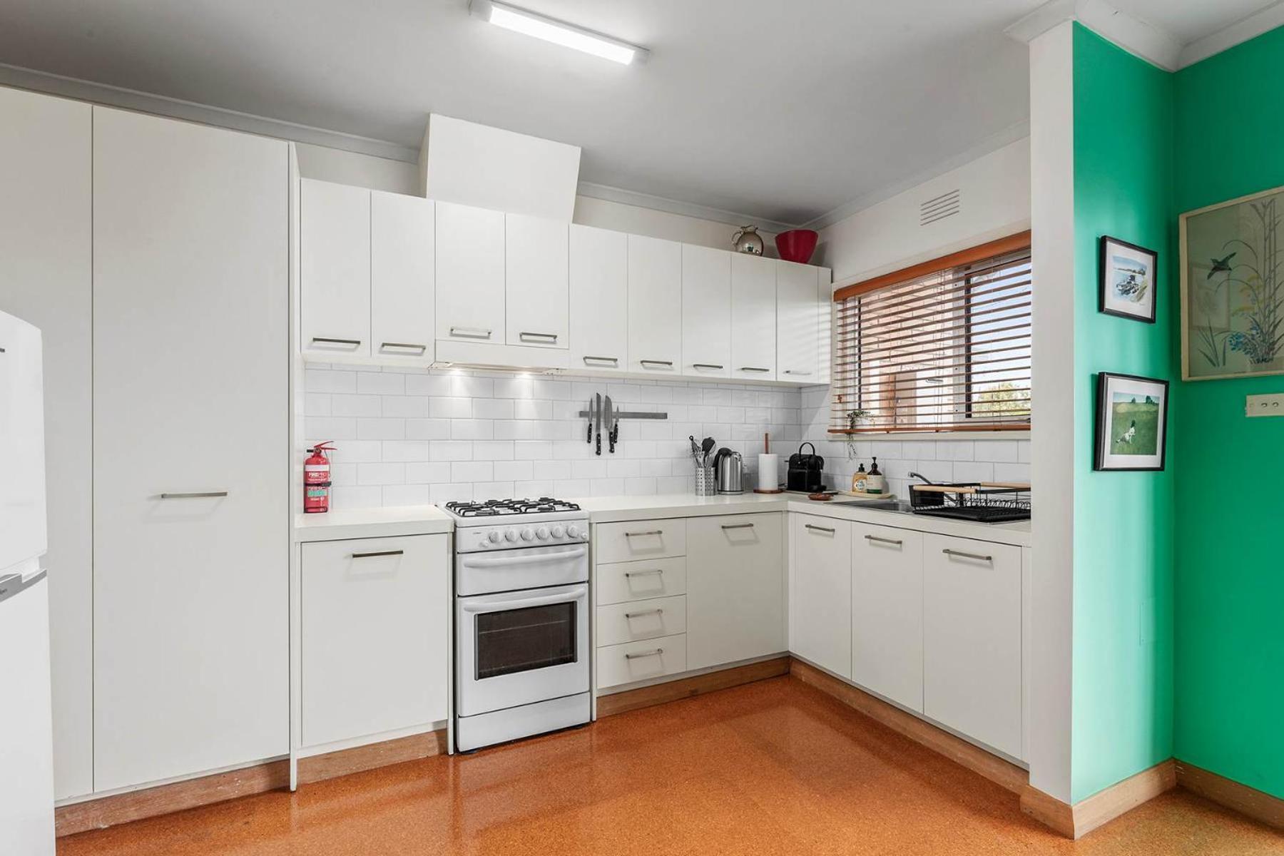 Cute Retro Gem Apartment *