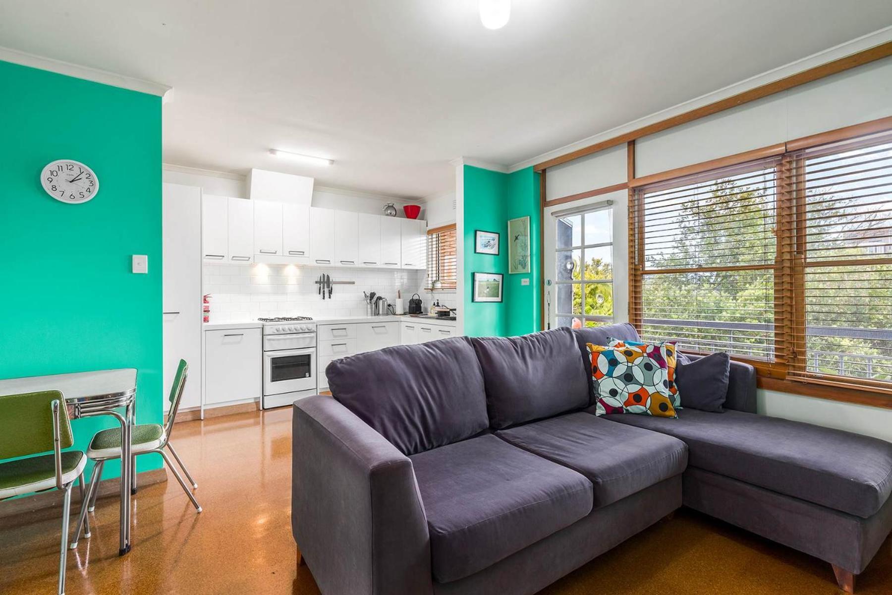 Apartment Cute Retro Gem