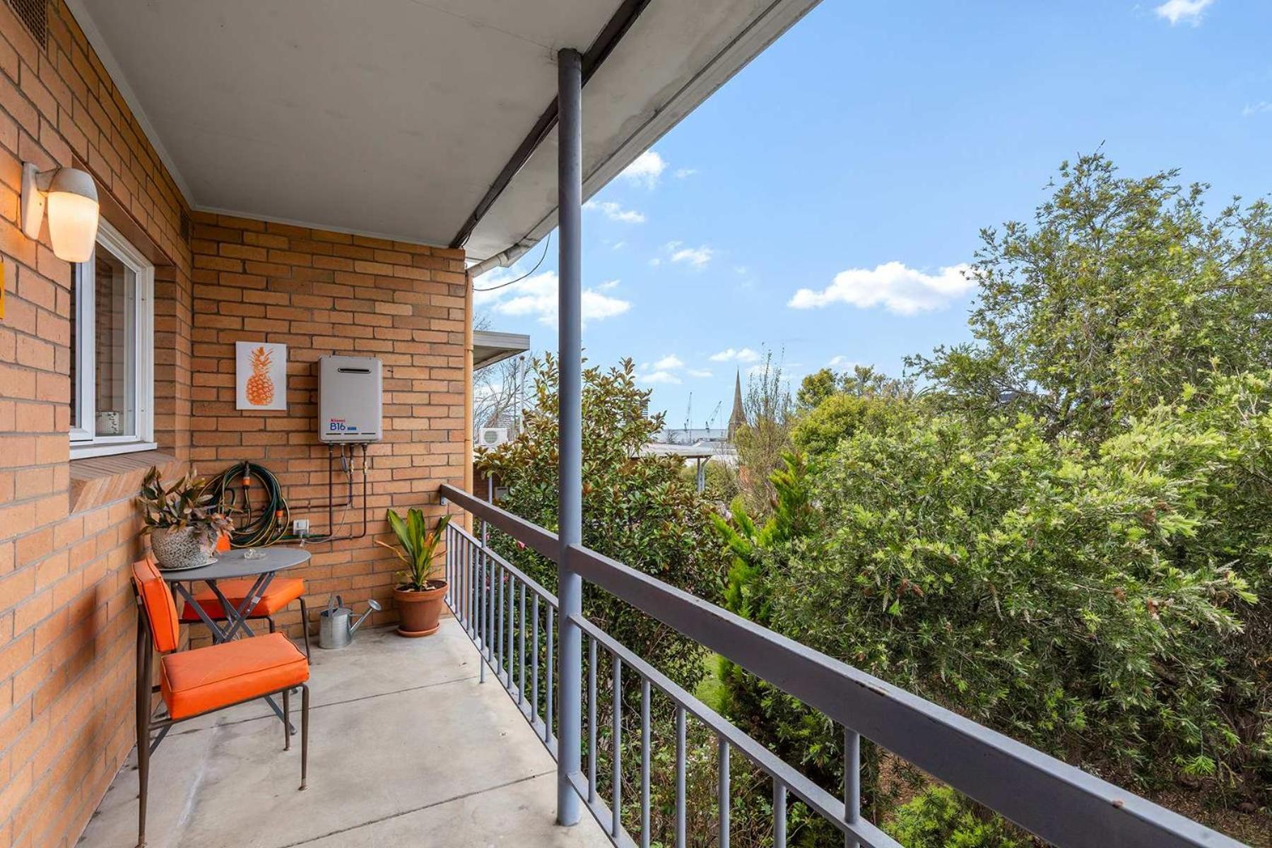 Cute Retro Gem Apartment Geelong