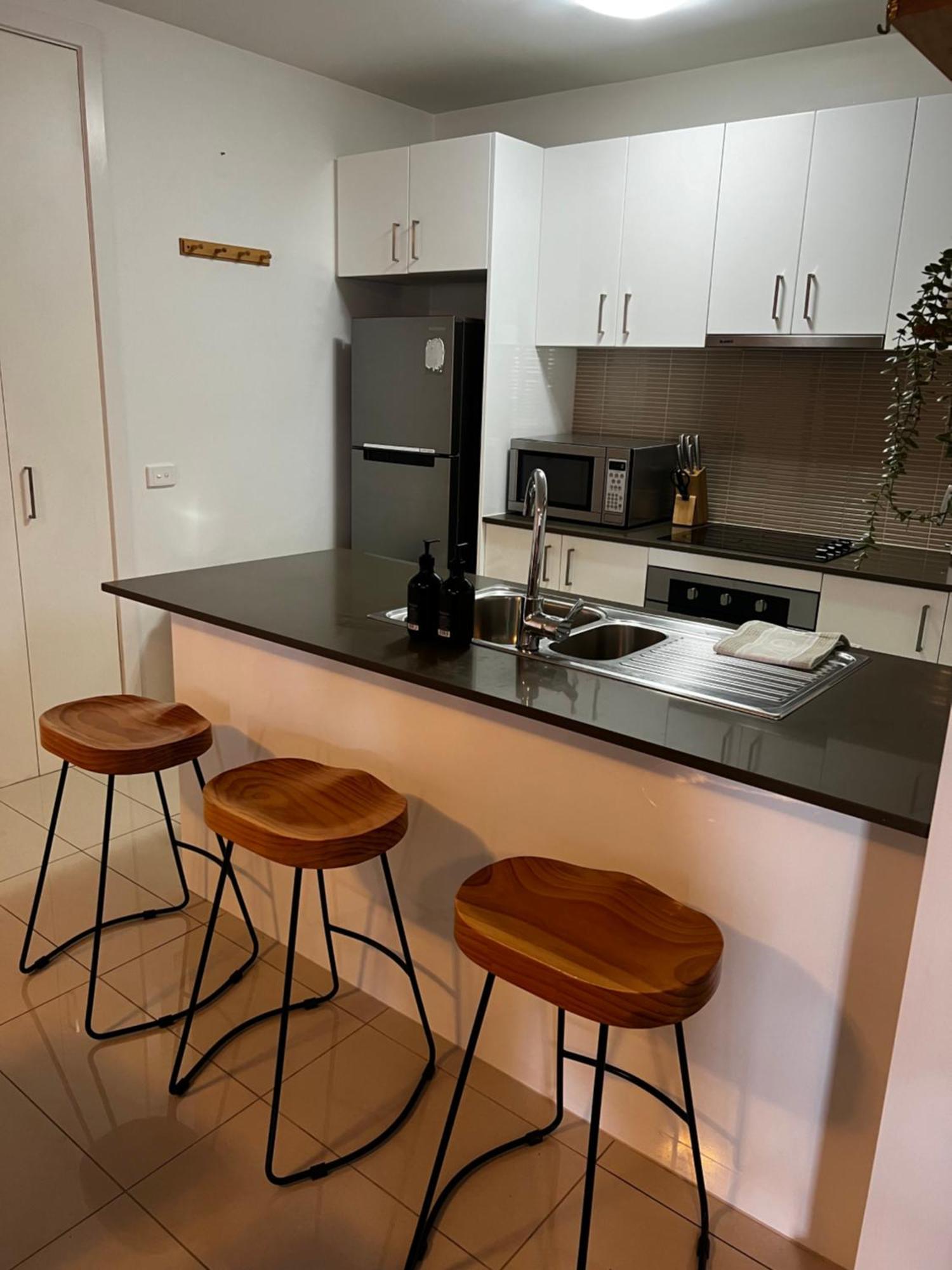 Modern In Geelong! * Geelong