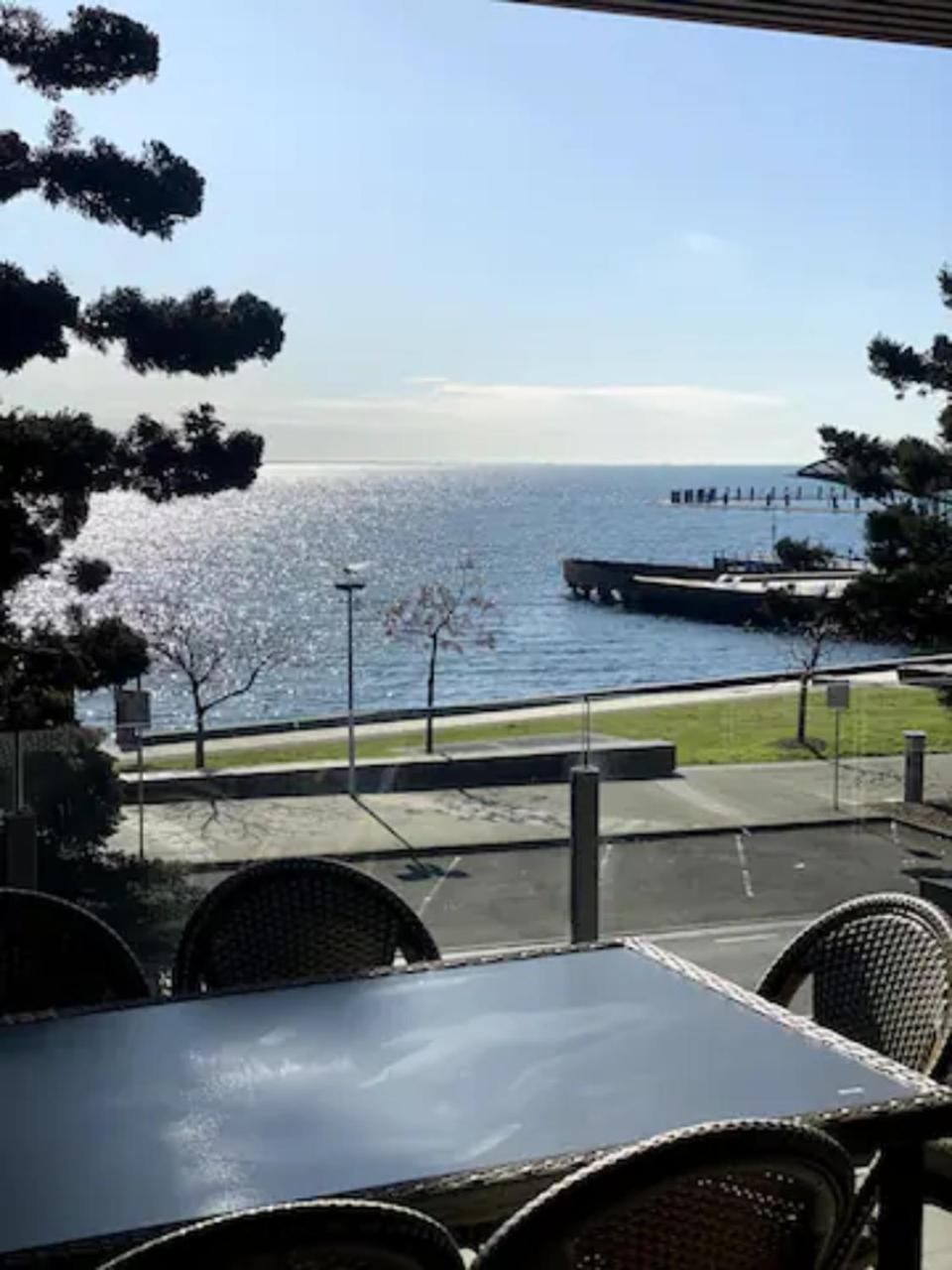 3 Bedroom Pier Point With Bay Views On The Waterfront 801 Geelong