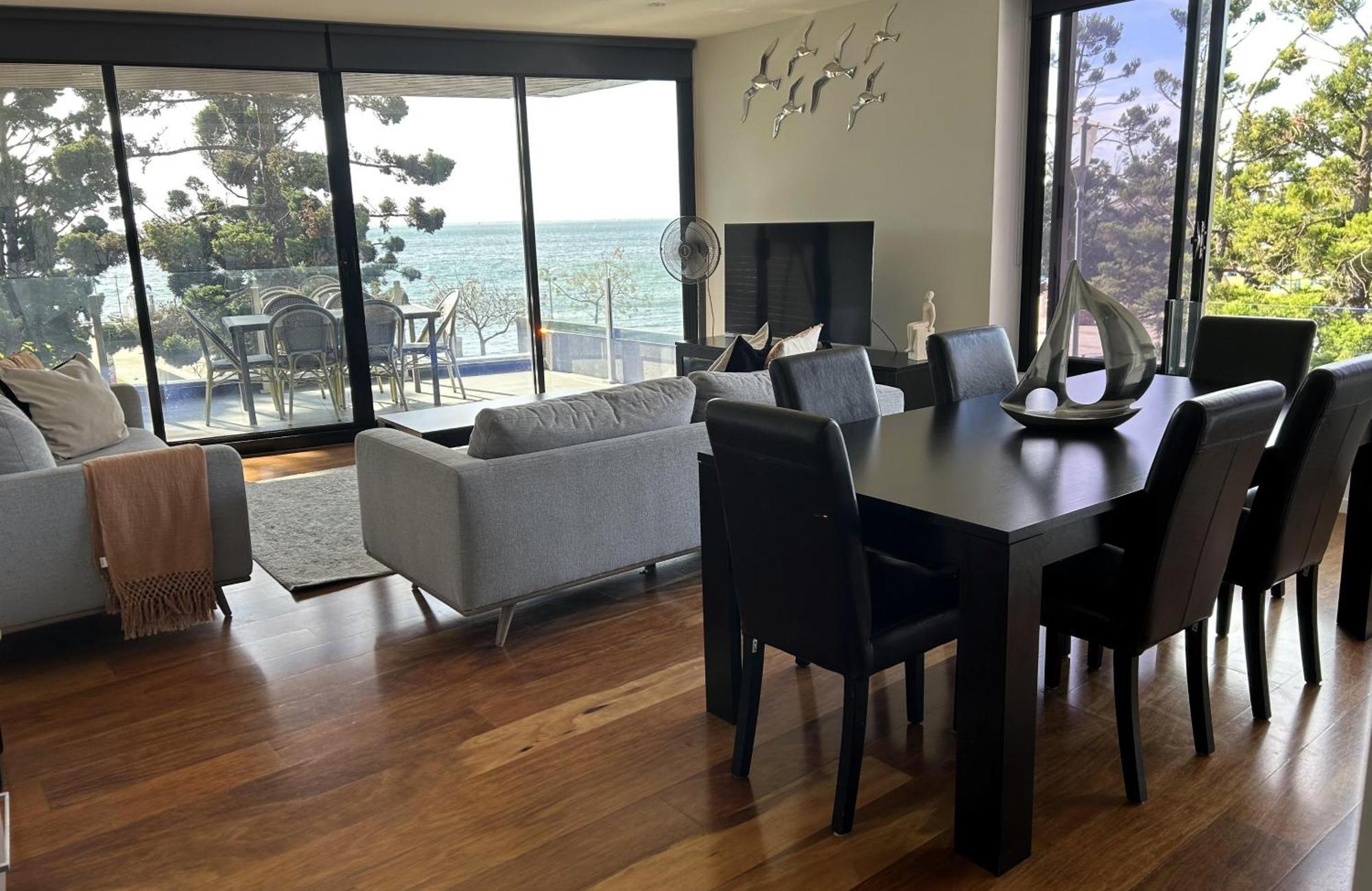 3 Bedroom Pier Point With Bay Views On The Waterfront 801 * Geelong