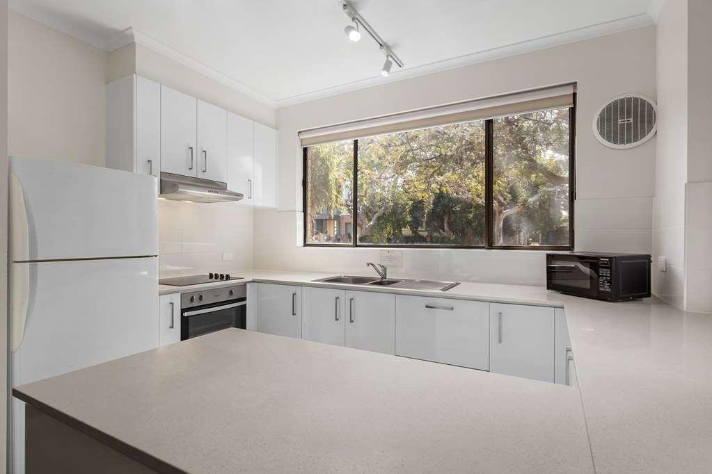 Western Motor & Serviced 4* Geelong