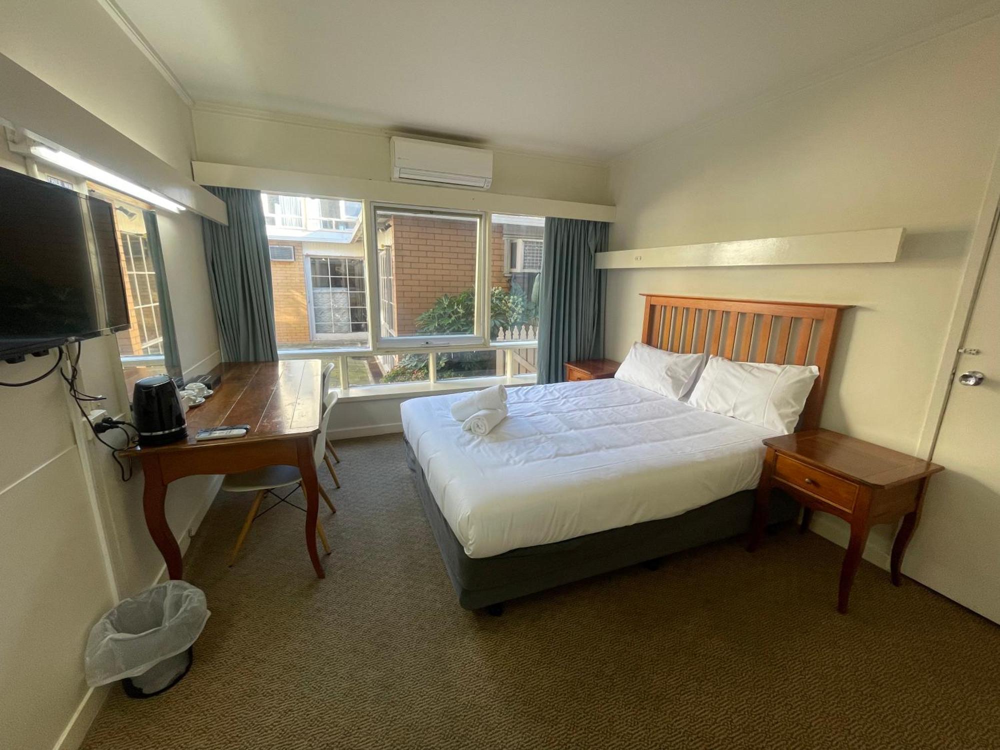 Kingsway Motel 4*