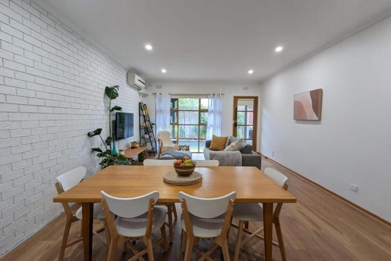 Holiday home Cozy Newtown 2 Bedroom Unit *