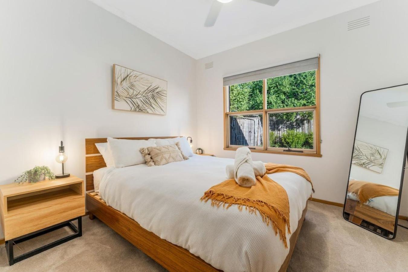 Cozy Newtown 2 Bedroom Unit Holiday home