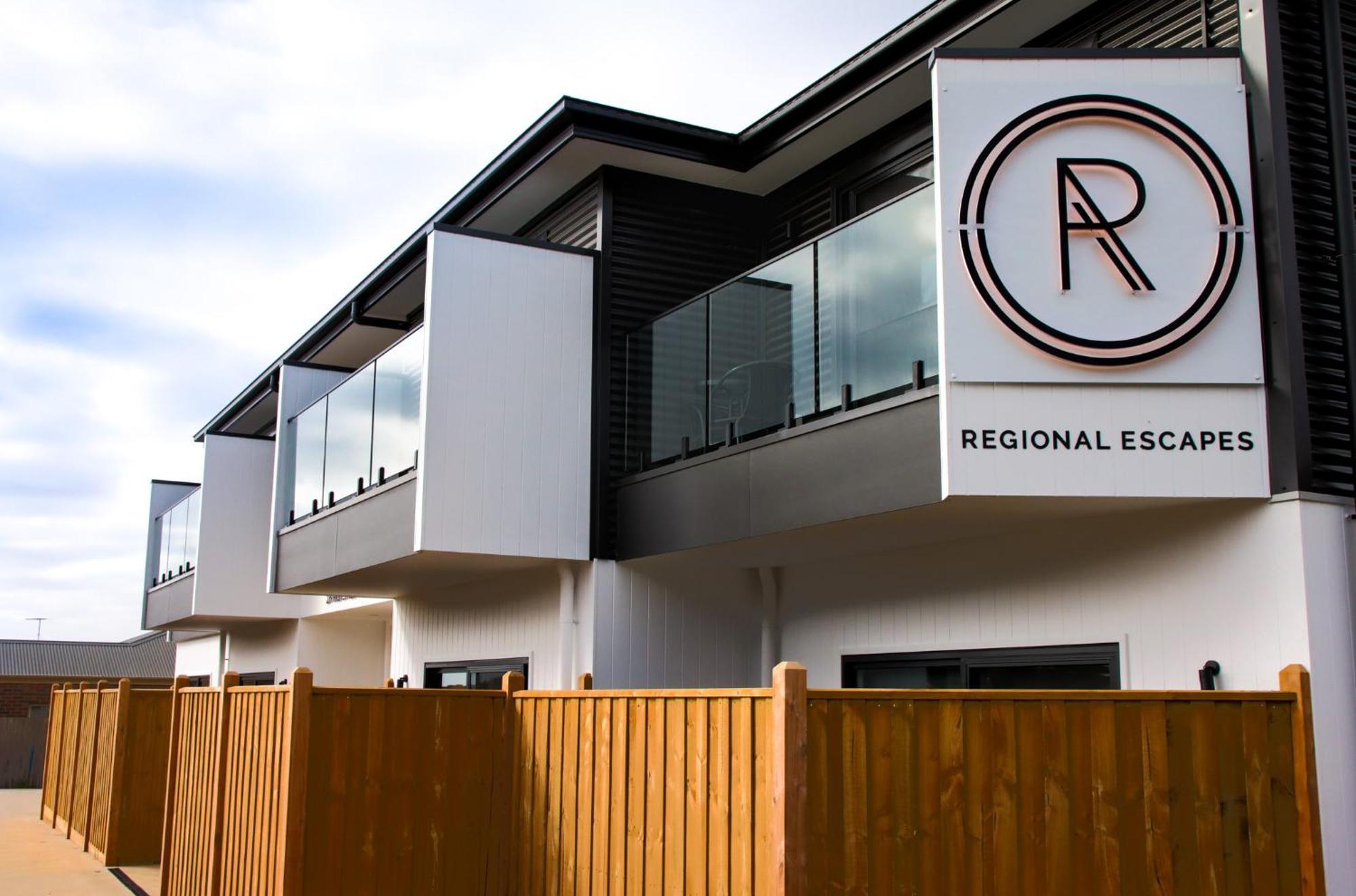 239 High By Regional Escapes * Geelong