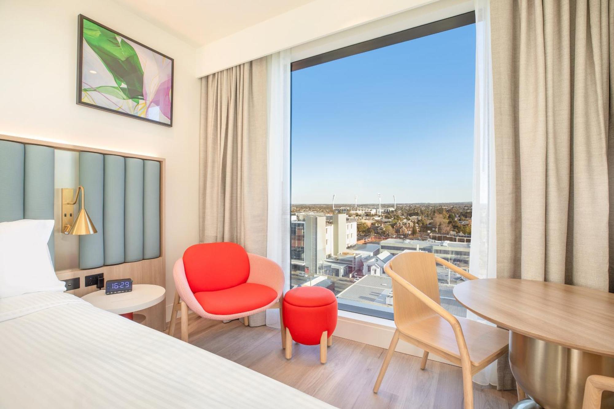 & By Ihg 4* Geelong