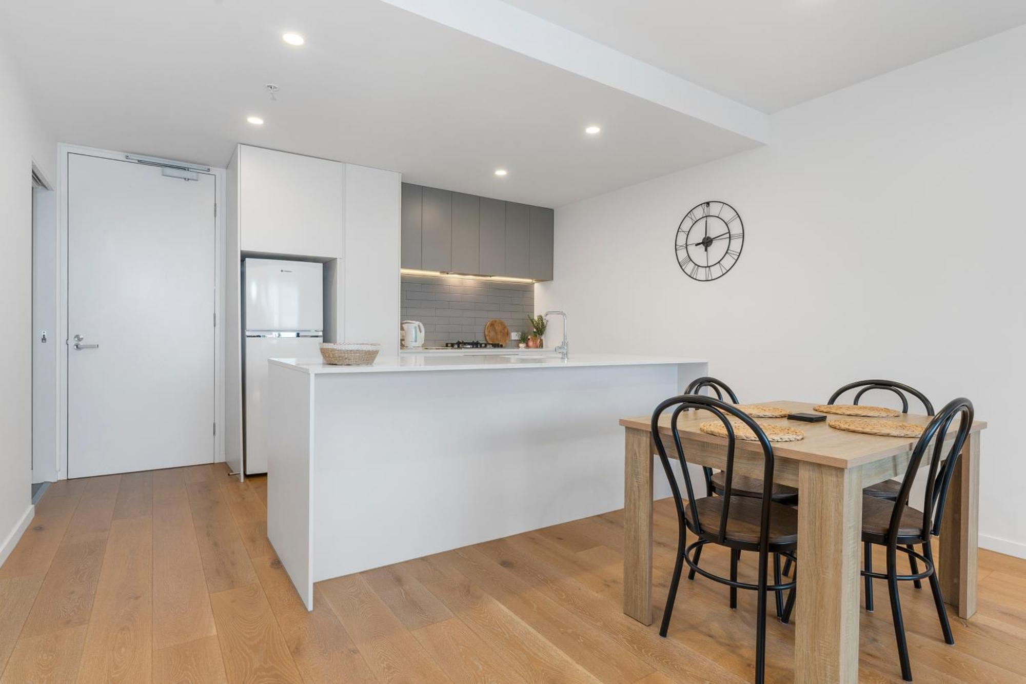 Modern Near Hospital Apartment