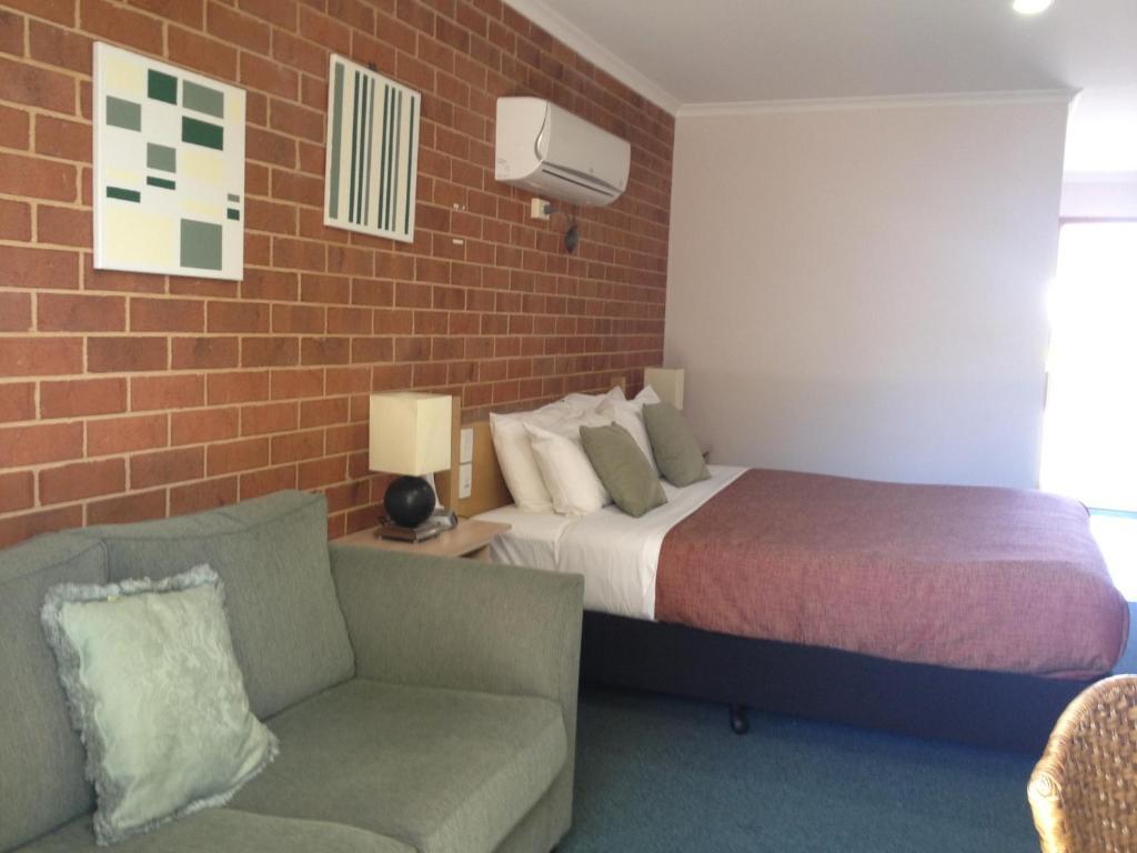 Motel Rose Garden 4*