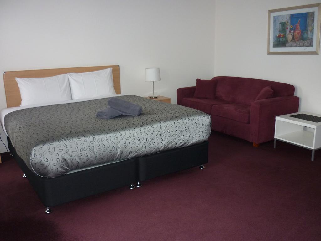 Shannon Motor 3* Geelong