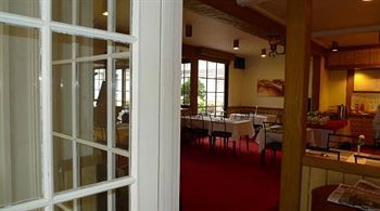 Aberdeen Motor Motel 3*