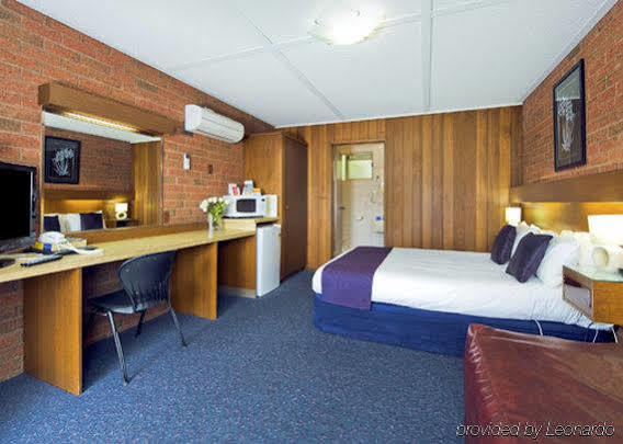 Bay Motel 4*