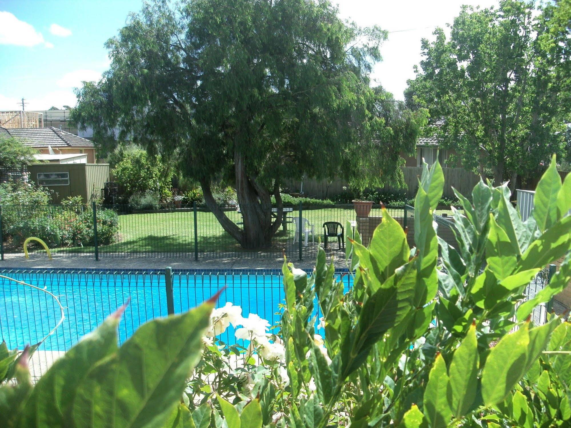 Motel Parkwood & 3*