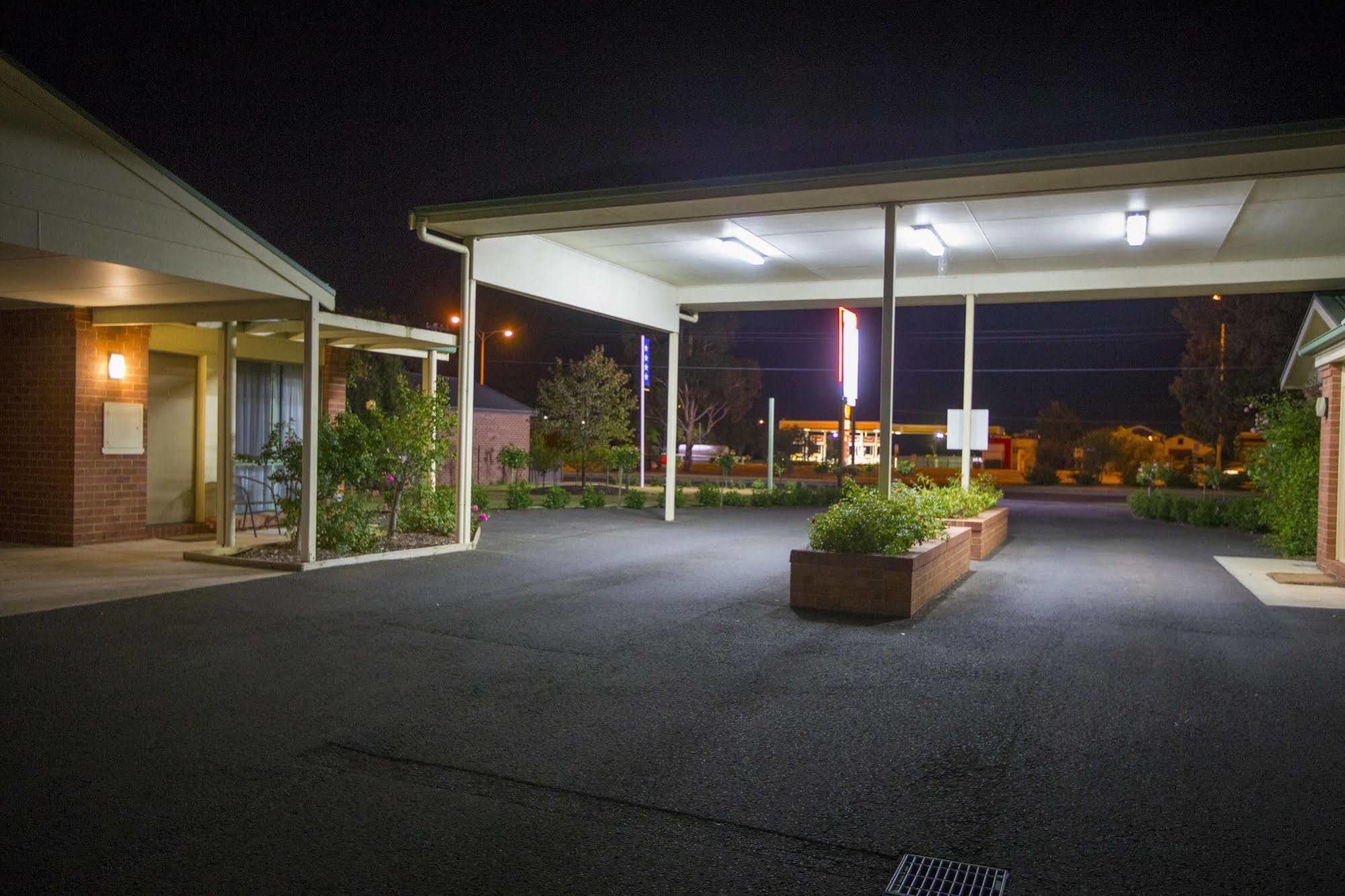Motel Rose Garden 4*
