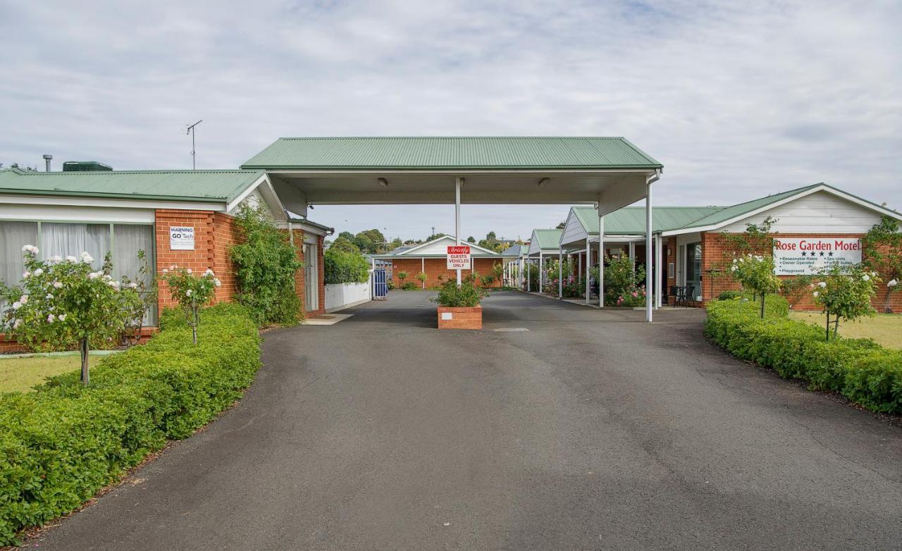 Rose Garden Motel 4*