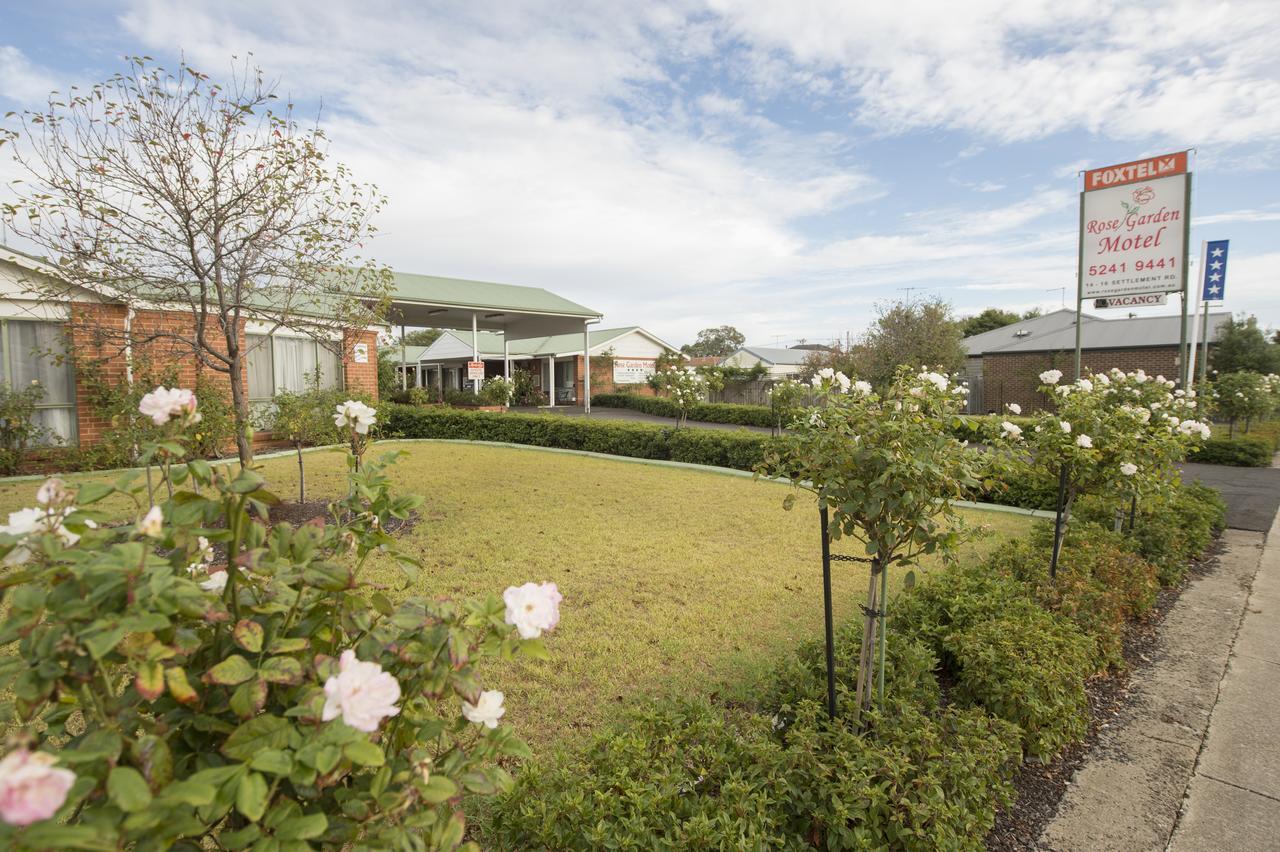 Rose Garden Motel 4*
