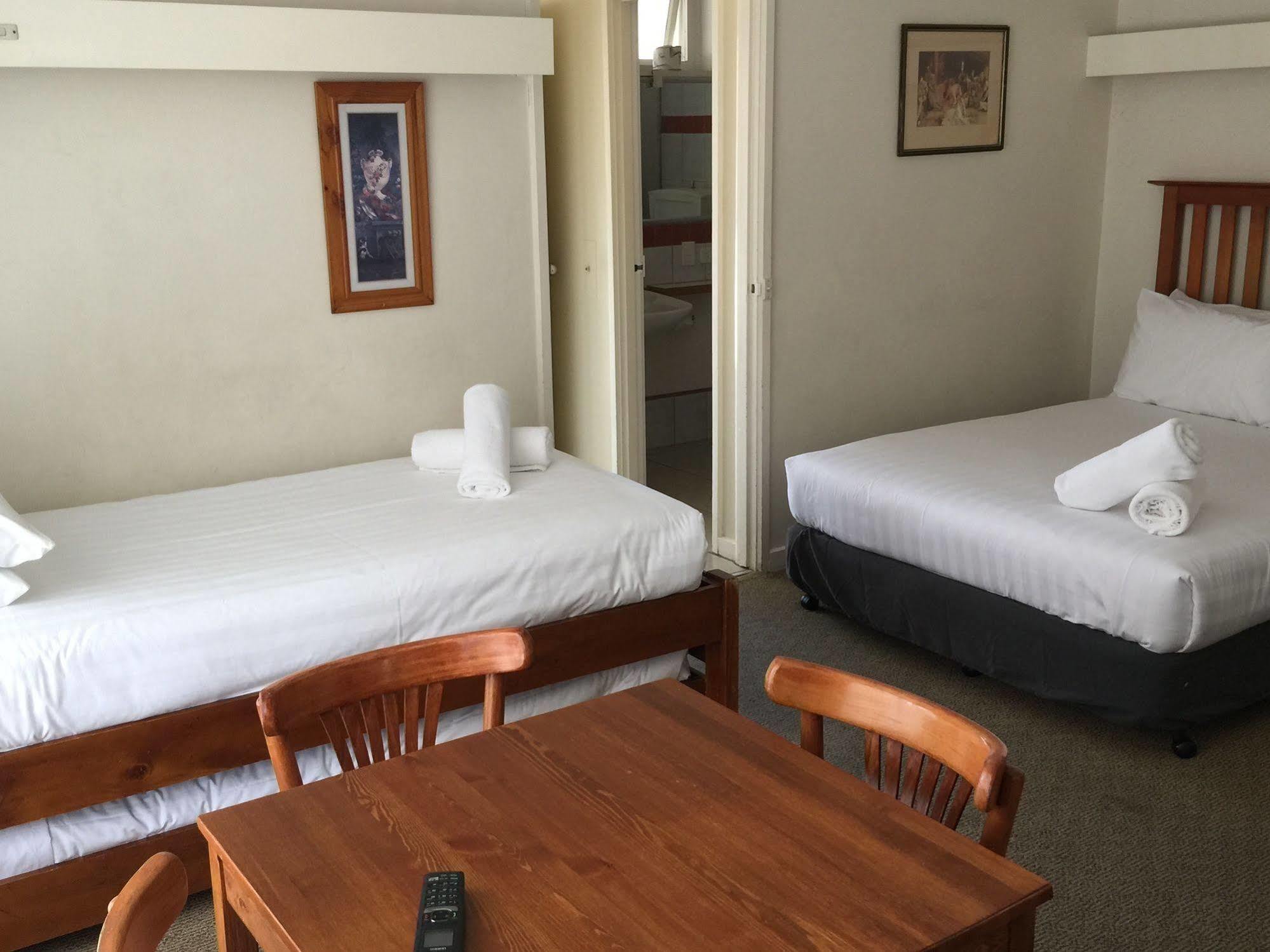 Aberdeen Motor Motel