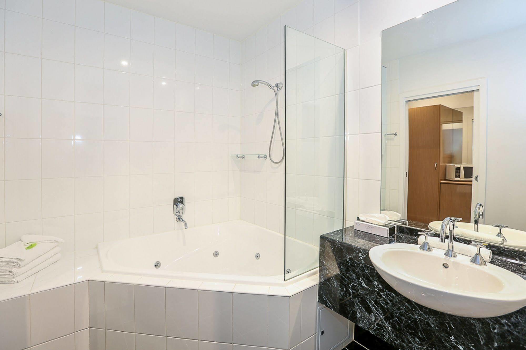 Belmercer Motel Geelong