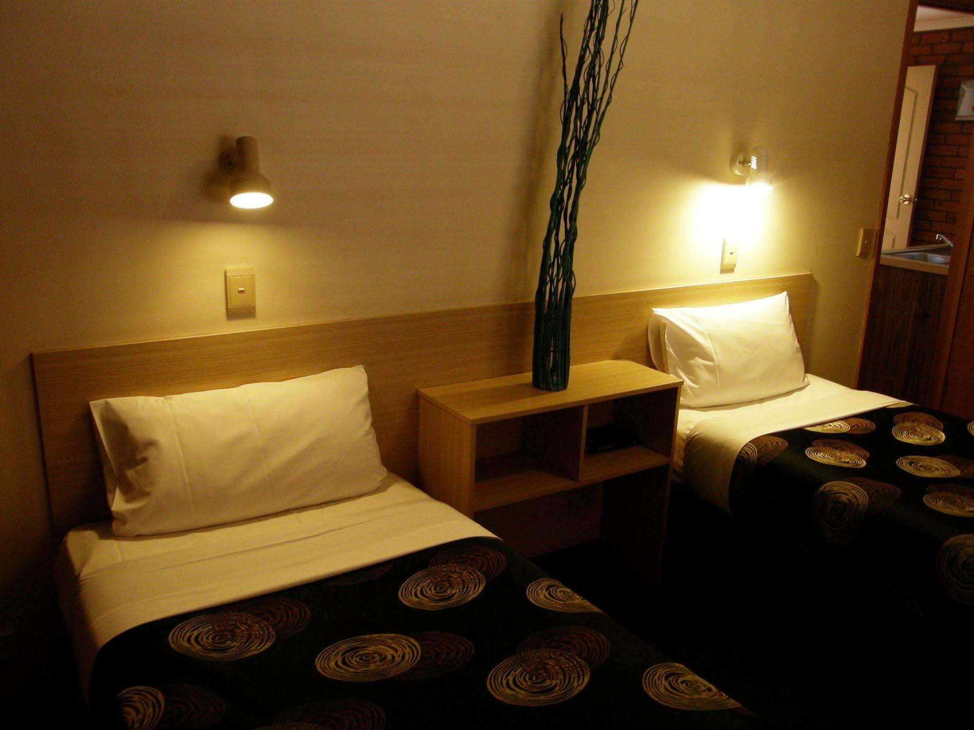 Shannon Motor Motel 3*