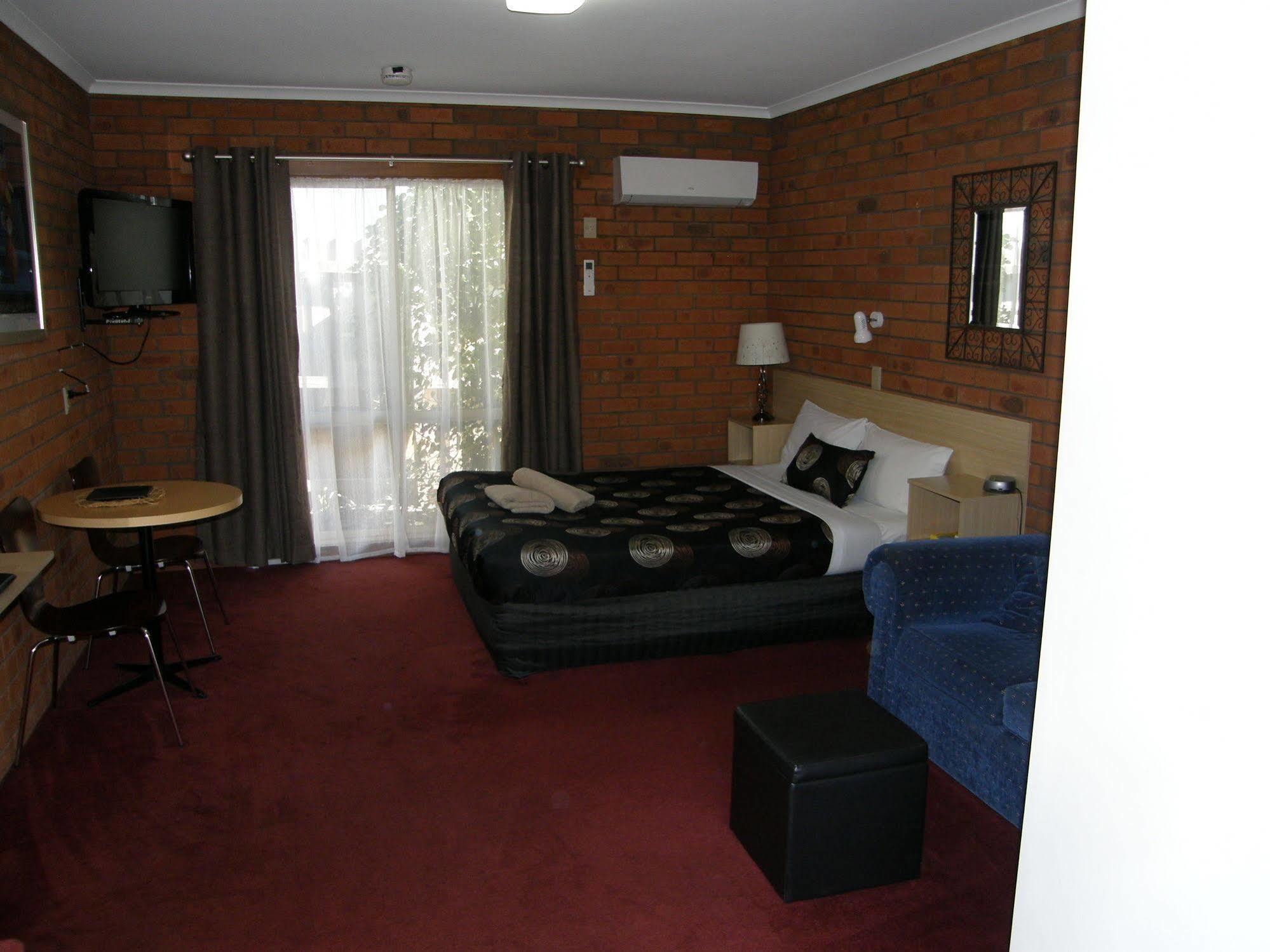 Shannon Motor Motel