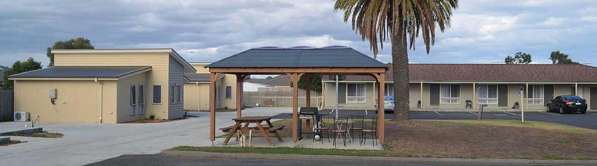 Golden Palms Geelong